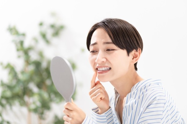 セラミックの歯が欠けたらどうすべき？3つの対処法と長く保つための予防法 